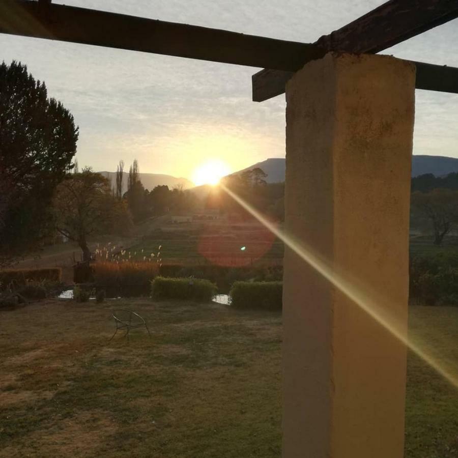 Walkerbouts Inn Rhodes エクステリア 写真