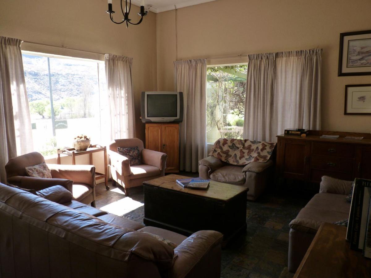 Walkerbouts Inn Rhodes エクステリア 写真